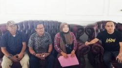 Ketua-DPRD-LU – Wansori ” Mendorong & Mendukung Perjuangan Hera Yunita Sari Ketua Tenaga Kerja Honor K2″